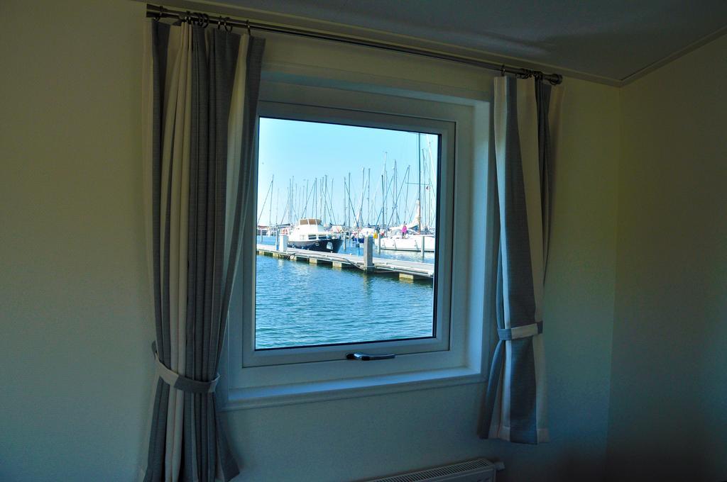 Bestmarine Waterchalets Flevo Marina