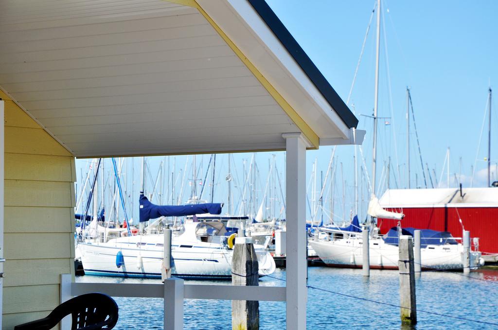 Bestmarine Waterchalets Flevo Marina Lelystad