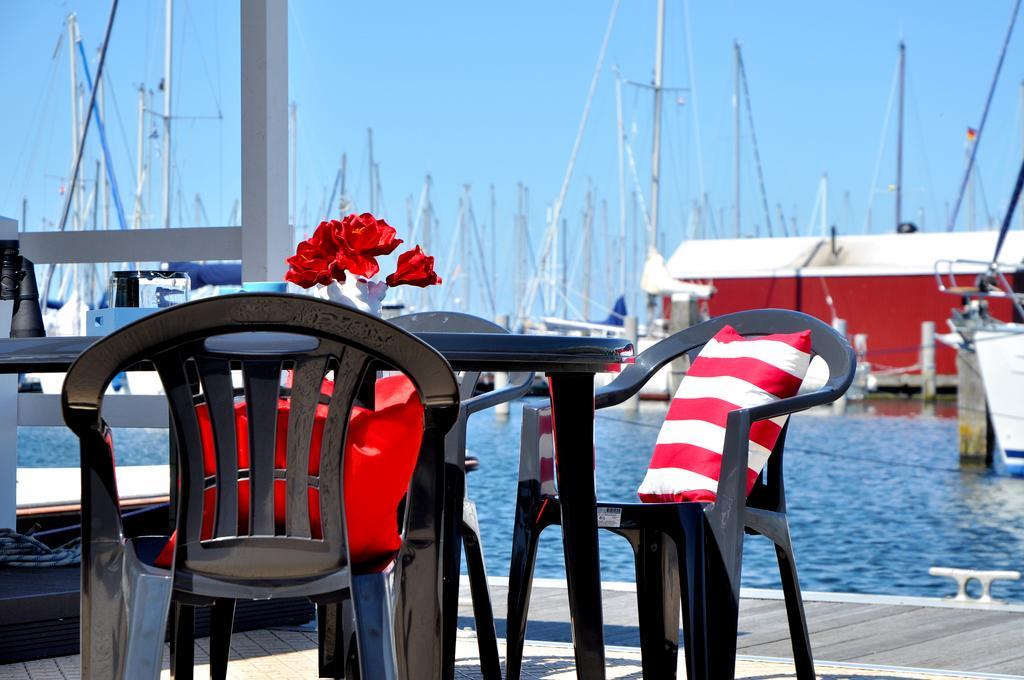 Bestmarine Waterchalets Flevo Marina * Lelystad