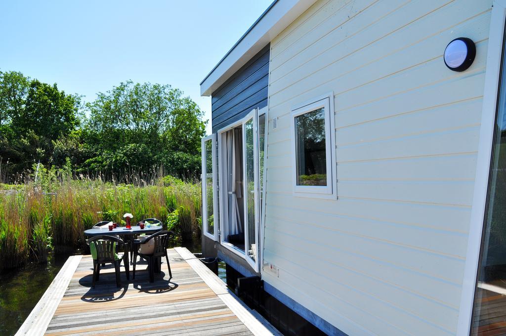 Bestmarine Waterchalets Flevo Marina *