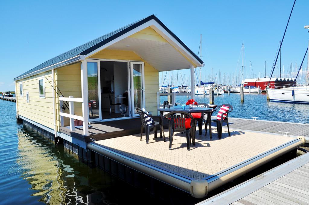 Bestmarine Waterchalets Flevo Marina Chalet *