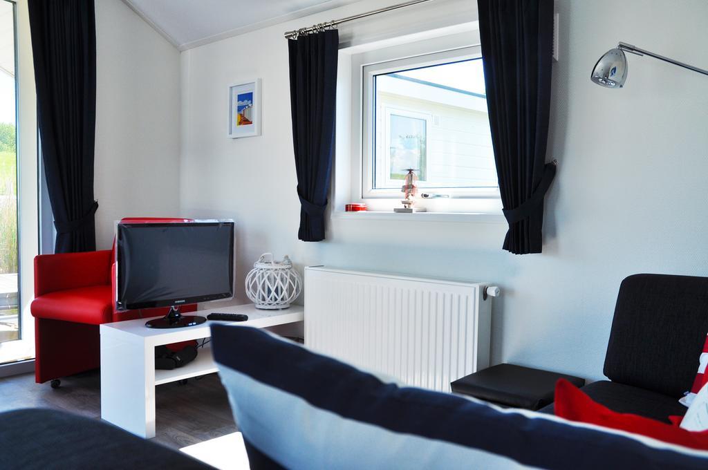 Chalet Bestmarine Waterchalets Flevo Marina