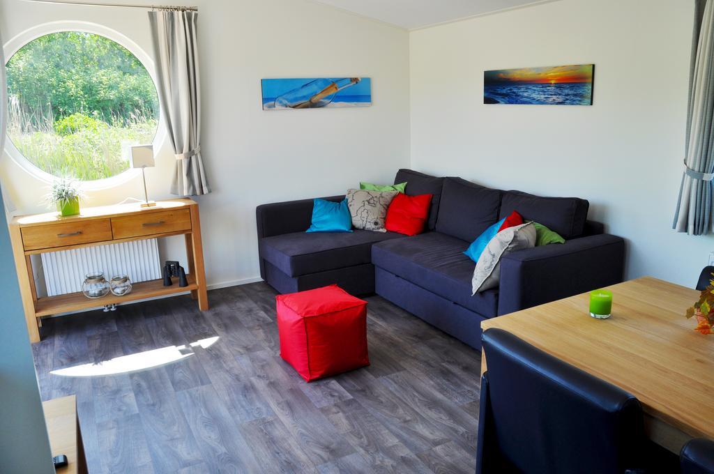 Bestmarine Waterchalets Flevo Marina Chalet *