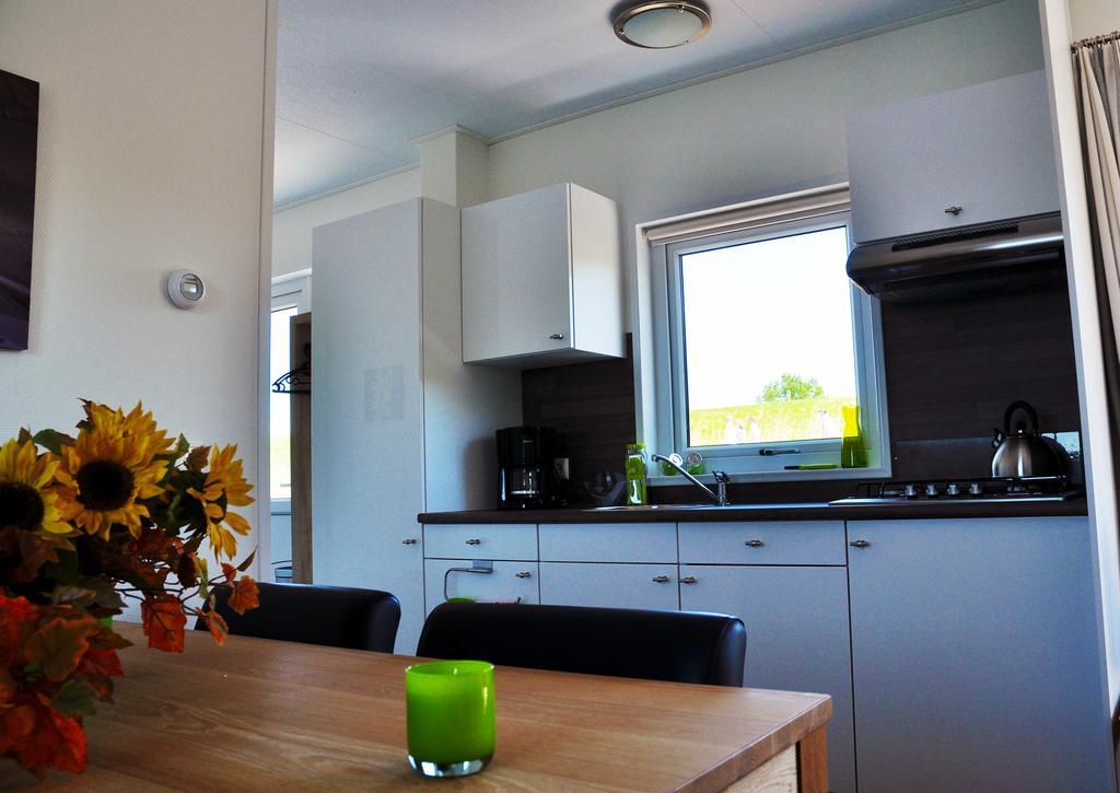 Bestmarine Waterchalets Flevo Marina *