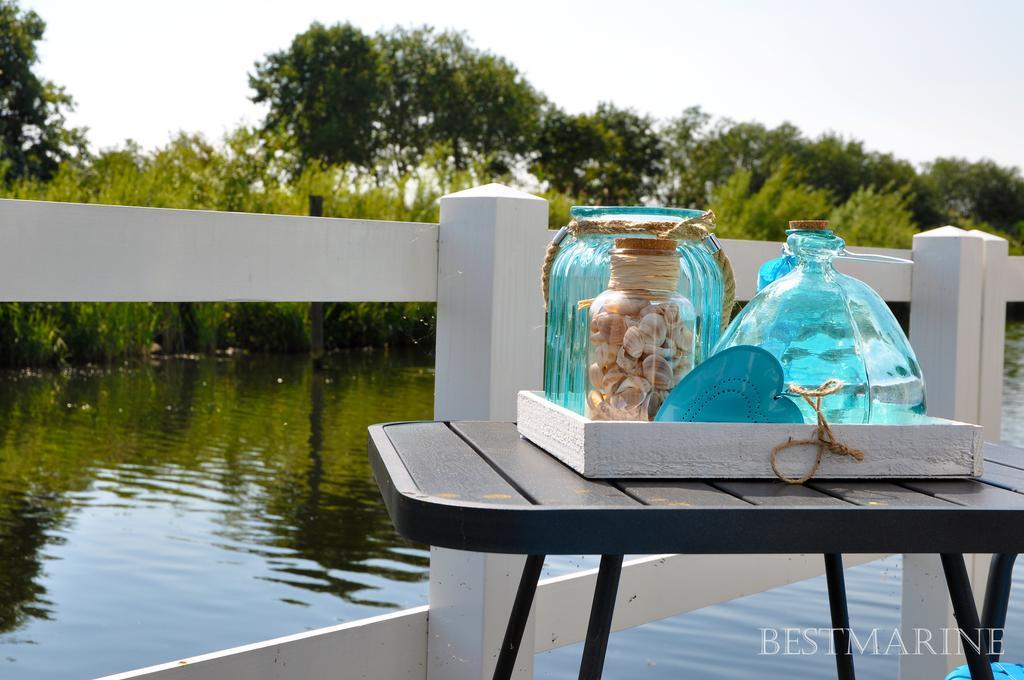 Chalet Bestmarine Waterchalets Flevo Marina *