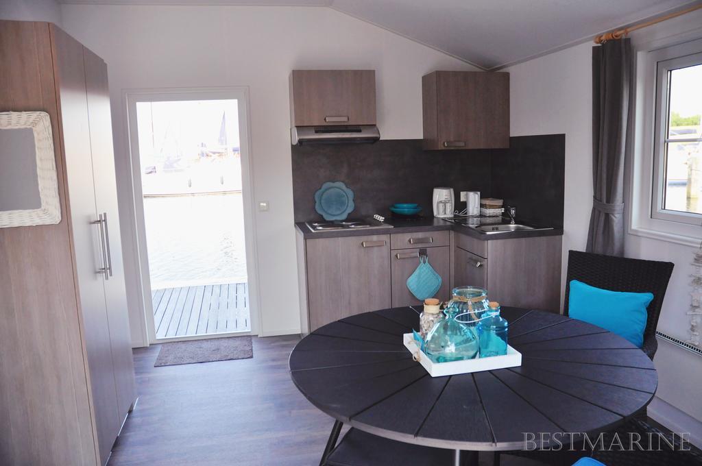 Bestmarine Waterchalets Flevo Marina Chalet Lelystad