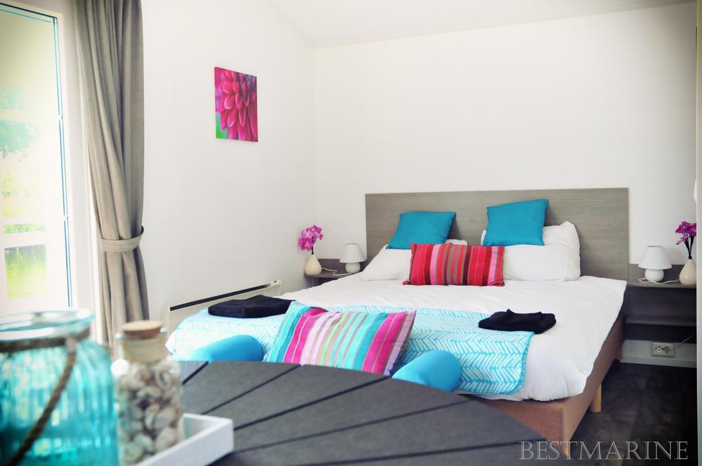 Bestmarine Waterchalets Flevo Marina Chalet *