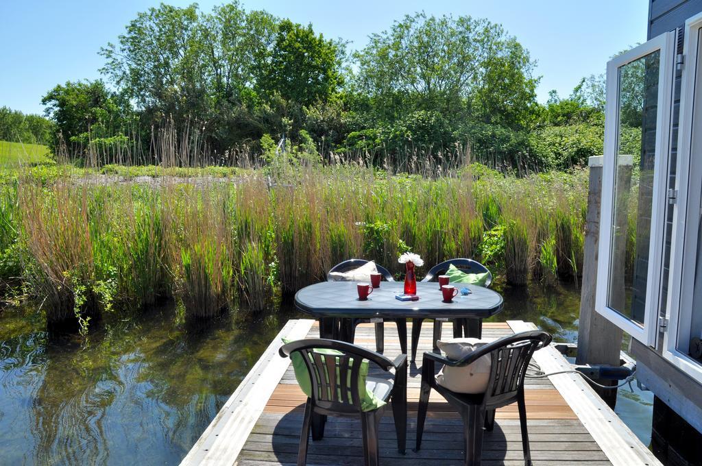 Bestmarine Waterchalets Flevo Marina Chalet *