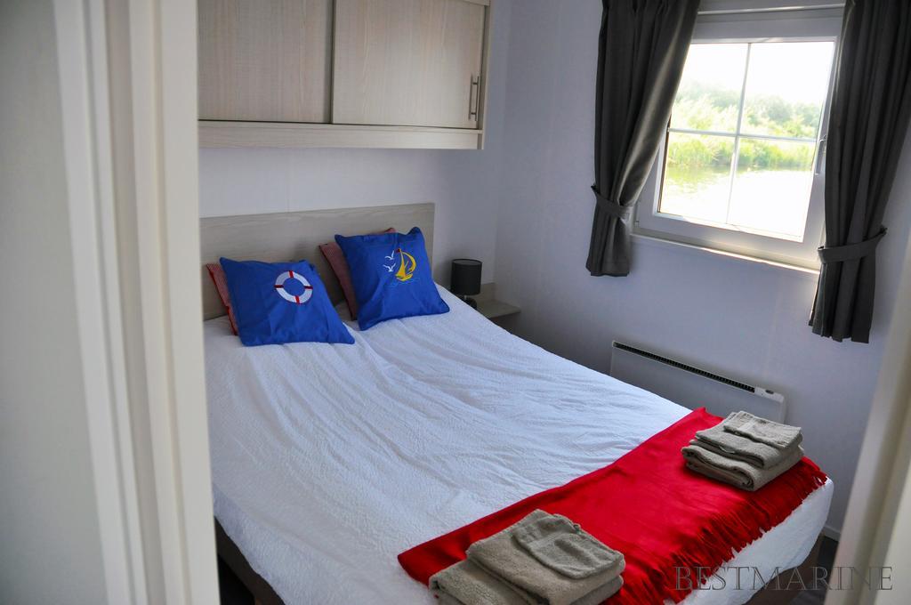 Bestmarine Waterchalets Flevo Marina *