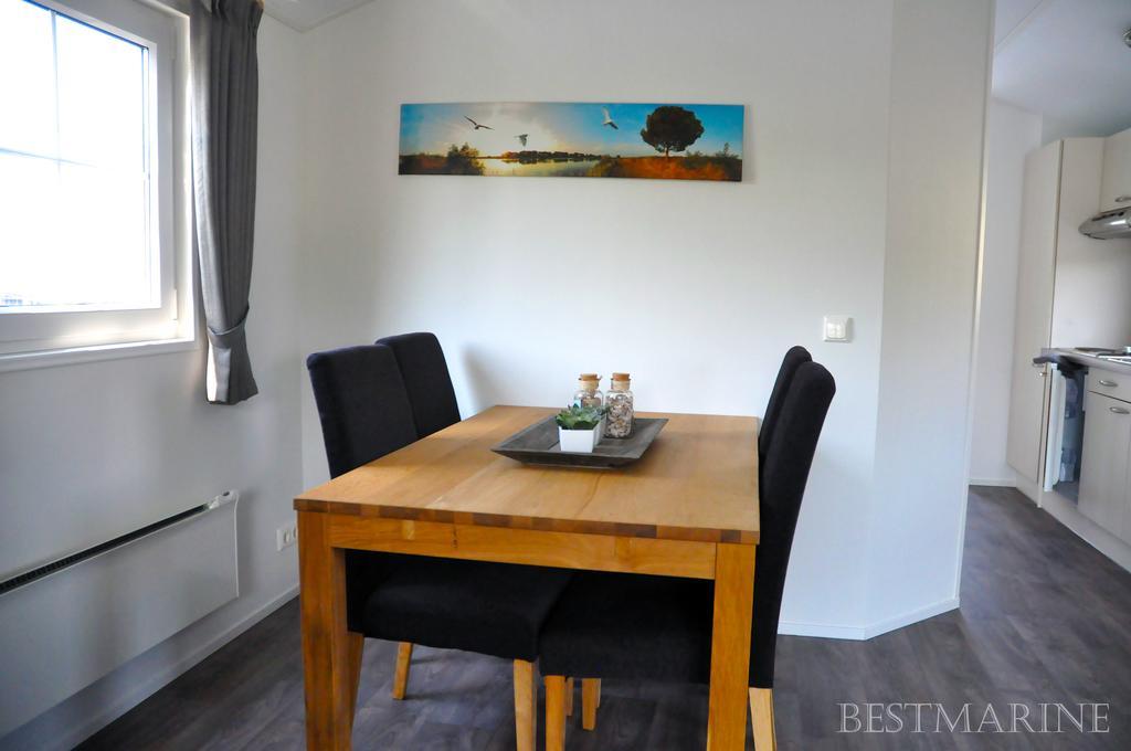 Bestmarine Waterchalets Flevo Marina Chalet Lelystad