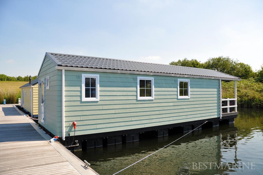 Chalet Bestmarine Waterchalets Flevo Marina Lelystad