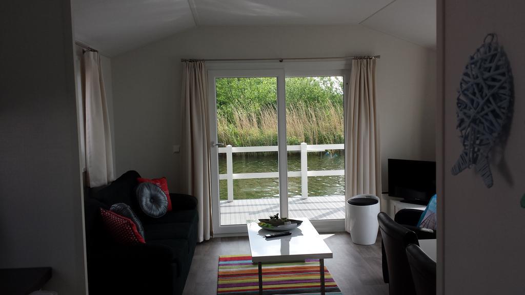 Bestmarine Waterchalets Flevo Marina