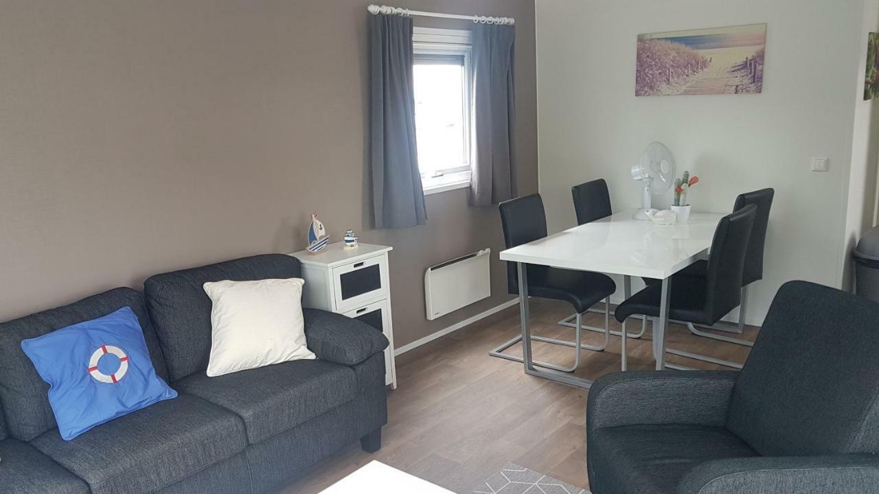 Chalet Bestmarine Waterchalets Flevo Marina