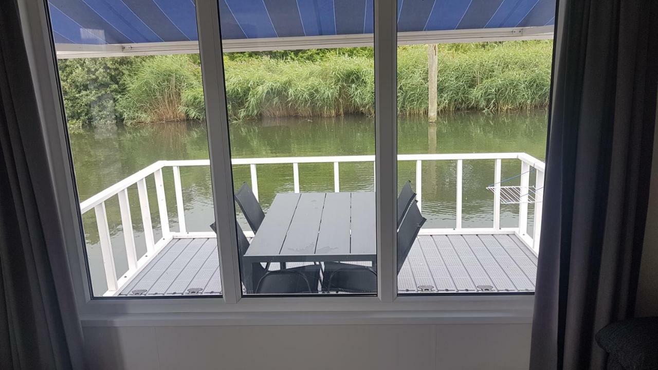 Bestmarine Waterchalets Flevo Marina