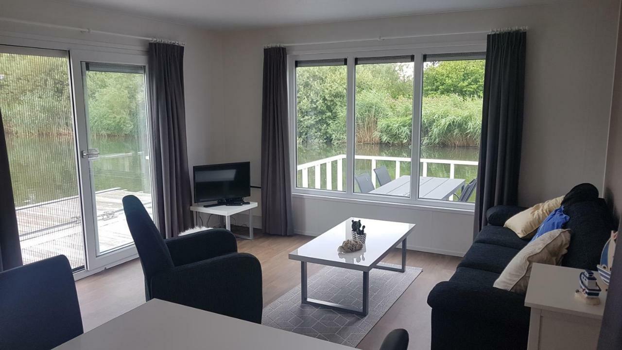 Chalet Bestmarine Waterchalets Flevo Marina *